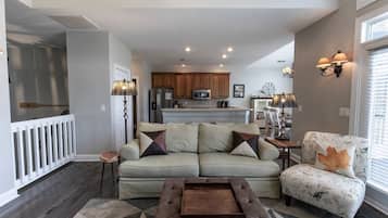 Smart TV, fireplace, video games