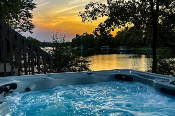 Gorgeous Views From Your Private Hot Tub.