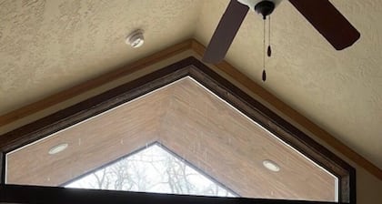 Cozy Creekside Cabin