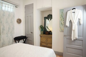 1 Schlafzimmer, Schreibtisch, Reisekinderbett, kostenloses WLAN