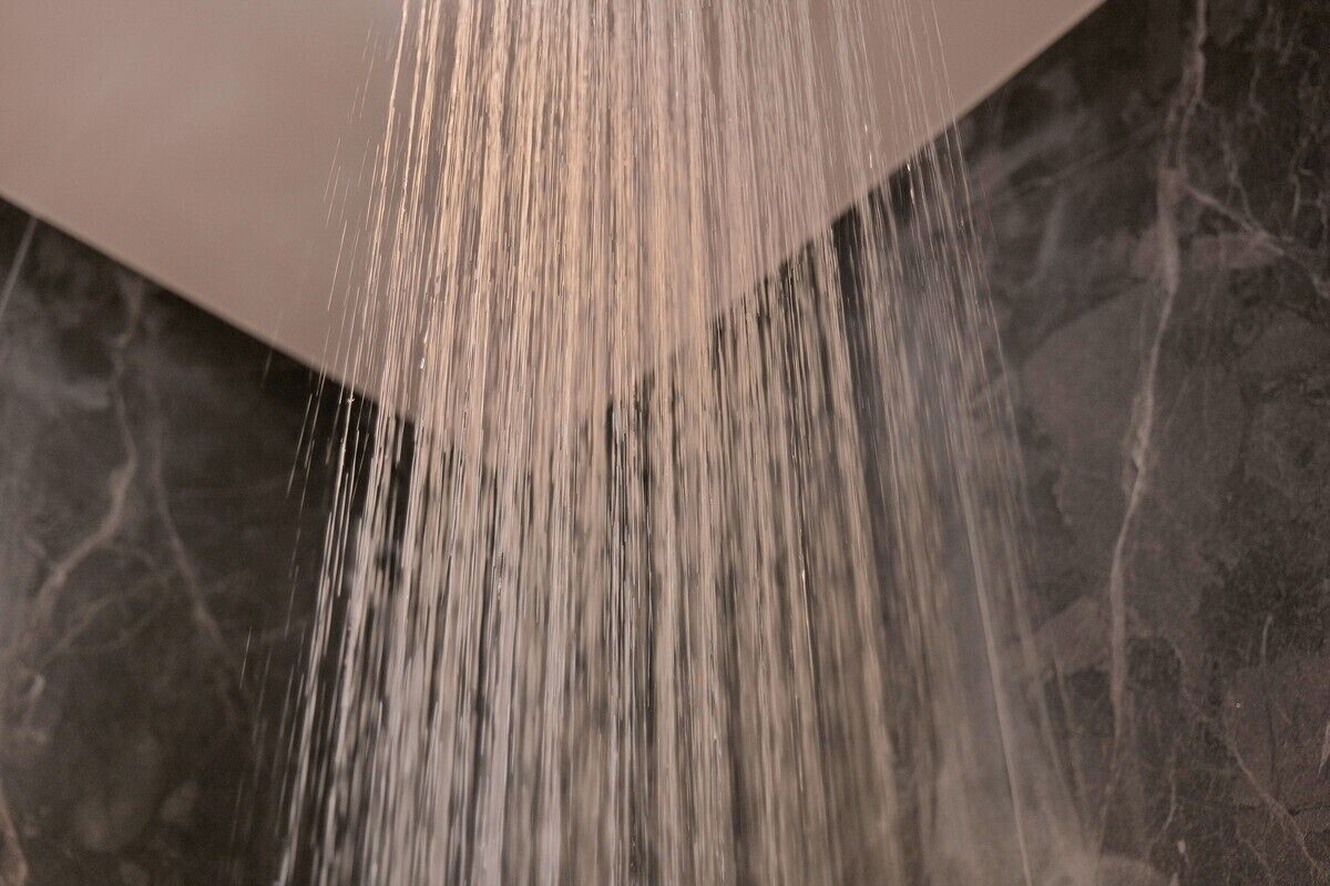 shower, free toiletries, towels