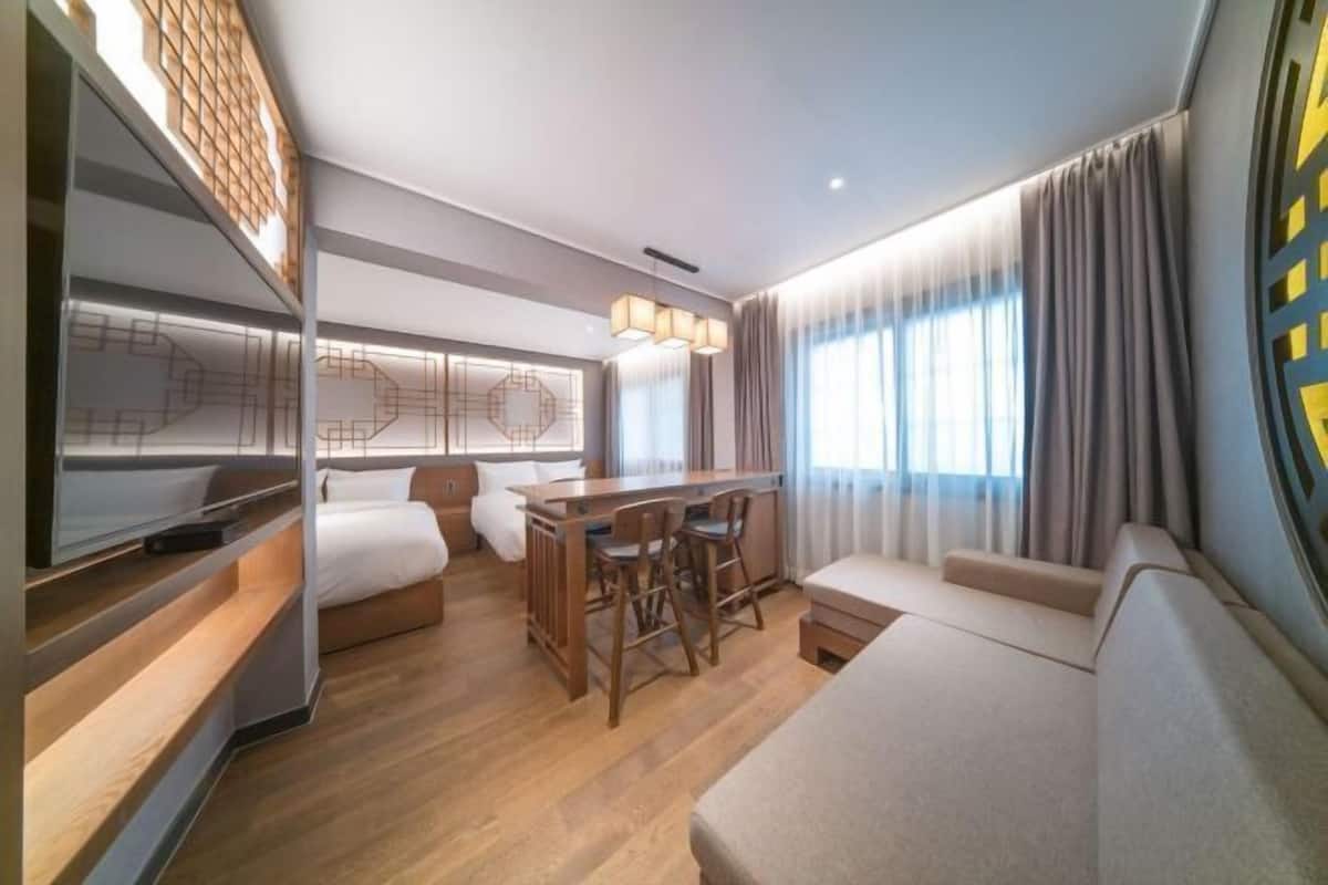 1 bedroom, free WiFi, bed sheets