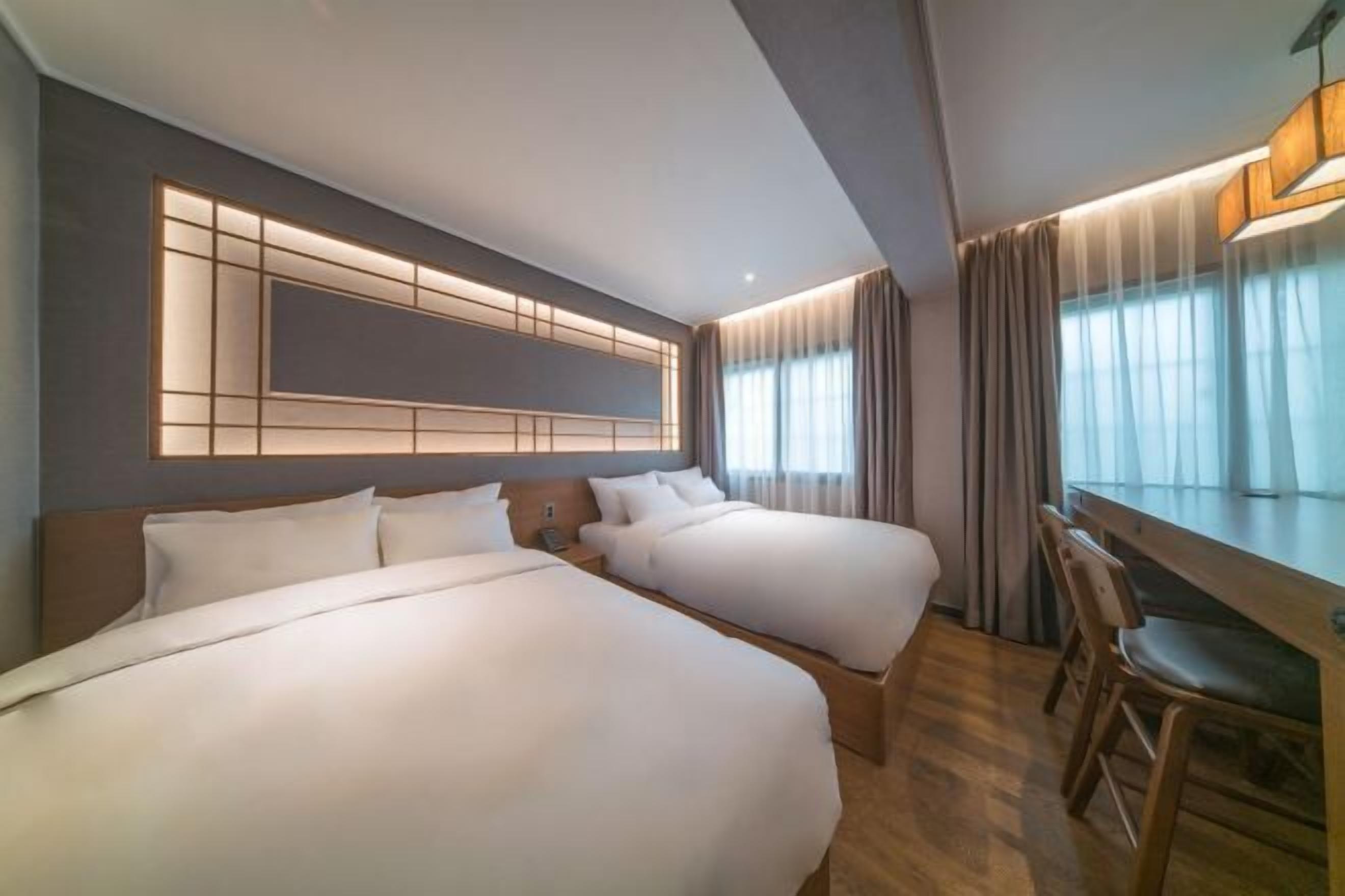 Free WiFi, bed sheets