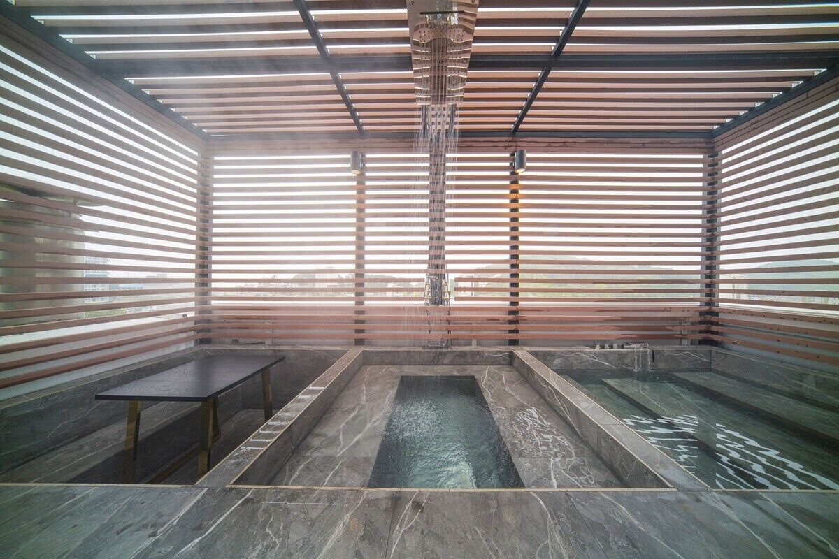 private spa tub