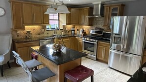 茶具/咖啡用具、冰箱、微波炉、烤箱