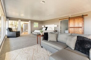 Interior - San Diego Dream Home, Amazing View, Pool and more! (La Mesa)