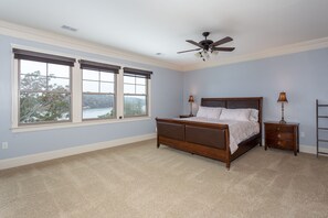 6 bedrooms, WiFi, bed sheets