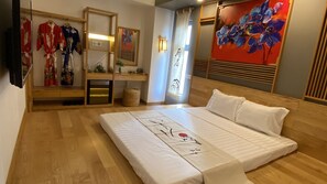 Minibar, in-room safe, desk, blackout drapes - Fuji Boutique Nha Trang (Nha Trang)