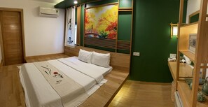 Phòng đôi hoặc 2 giường đơn Deluxe | Minibar, két bảo mật tại phòng, bàn, màn/rèm cản sáng