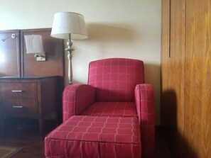 Ylelliset vuodevaatteet, pillowtop-patjalliset sängyt