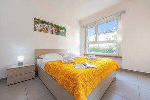 2 bedrooms, laptop workspace, iron/ironing board, WiFi - City Apartment (Lugano)