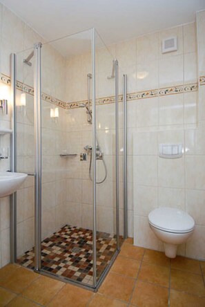 Unclassified image, 4 of 17, button