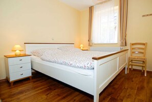 1 Schlafzimmer, Reisekinderbett, WLAN, Bettwäsche