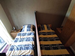 1 camera, Wi-Fi, lenzuola