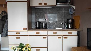 Frigorifero, microonde, forno