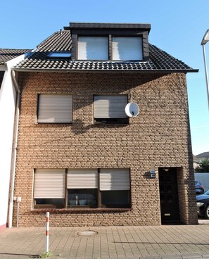 Unclassified image, 4 of 10, button - Hedwig apartment with family room - Ferienwohnung Rhede (Rhede)