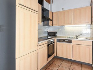 Unclassified image, 4 of 31, button - Ferienwohnung Taubenschlag - Ferienhof Historisches Altwerdumer Grashaus in Werdum (Werdum)