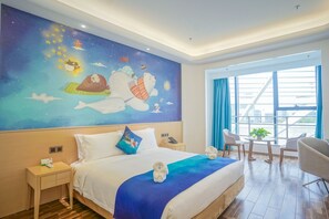 大力海營地大床房 | 迷你吧、房內夾萬、獨特設計、書桌