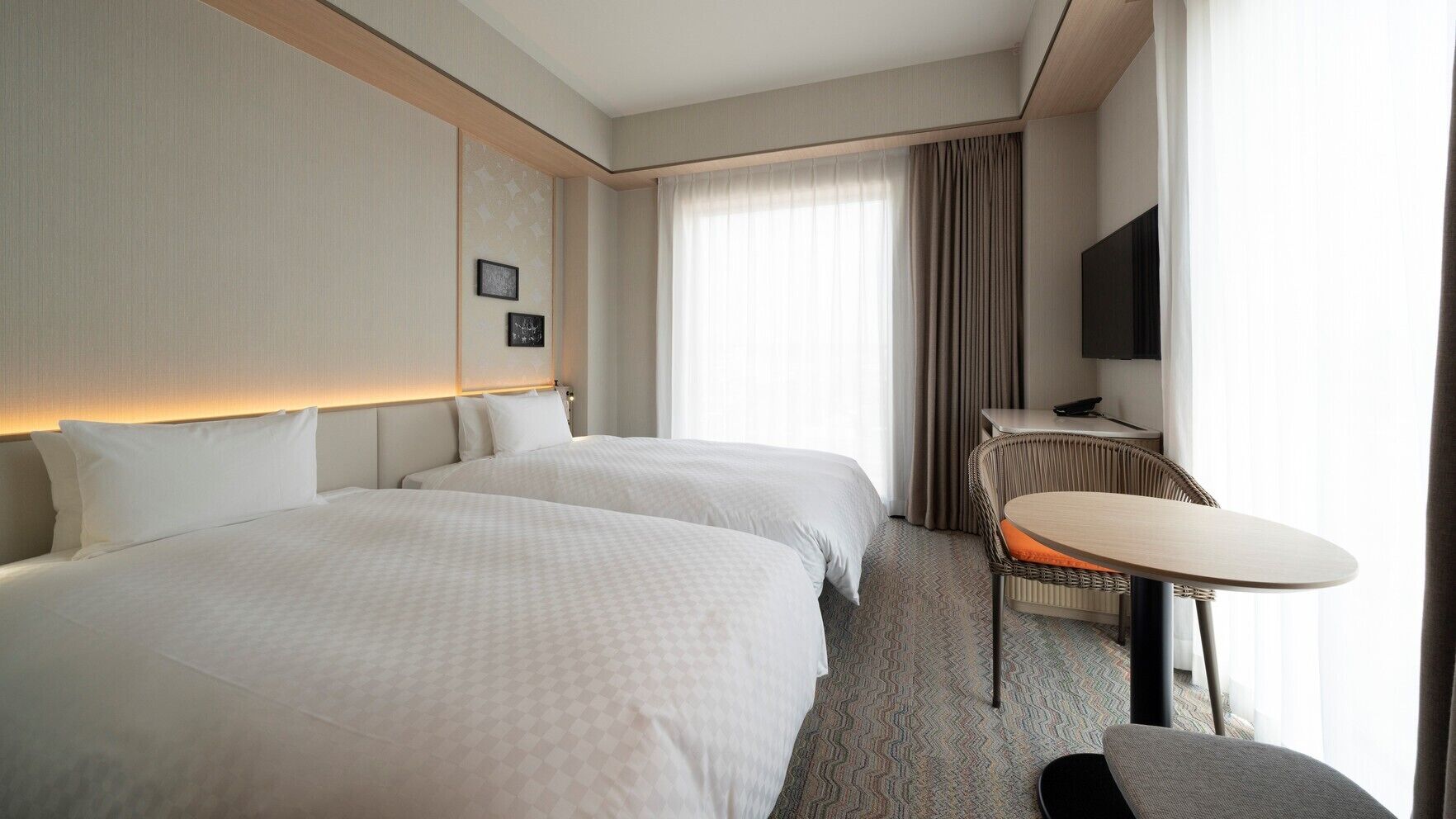 Down comforters, free WiFi, bed sheets