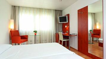 Down duvets, in-room safe, desk, free WiFi