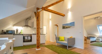 modern & groß, hell, freundlich, 7 +1 Personen