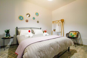 Family Villa | 3 bedrooms, in-room safe, desk, blackout curtains