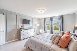 5 bedrooms, WiFi, bed sheets