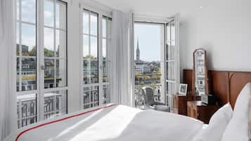 Room, 1 Queen Bed (Star) | Premium bedding, in-room safe, individually decorated