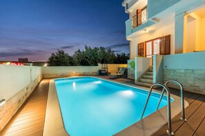 A heated pool - Villa Slavica ZadarVillas (Sveti Filip i Jakov)