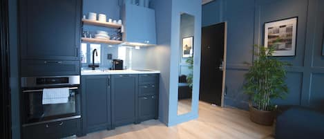 Apartment, 1 Bedroom | Private kitchen | Mini-fridge, oven, stovetop, dishwasher