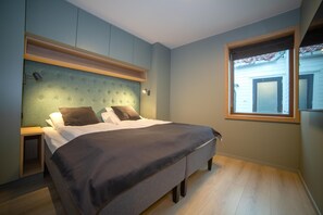 Apartment, 1 Bedroom | Individually decorated, individually furnished, iron/ironing board