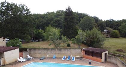 GITE 2-4 pers avec piscine dans le LOT