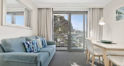 Apartment 319 Sebel Kiama — Stay5 Pay 4