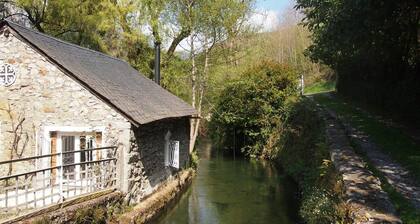 GĂźte au bord de l'eau