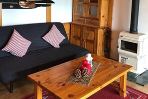 30-Zoll-Fernseher mit Digitalempfang, Kamin