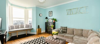 5-bed House With Distant sea Views in Plymouth