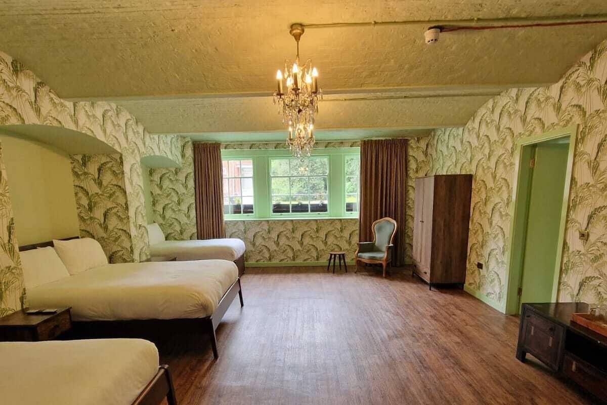 Standardzimmer, Mehrere Betten | Individuell dekoriert, individuell eingerichtet, Verdunkelungsvorhänge
