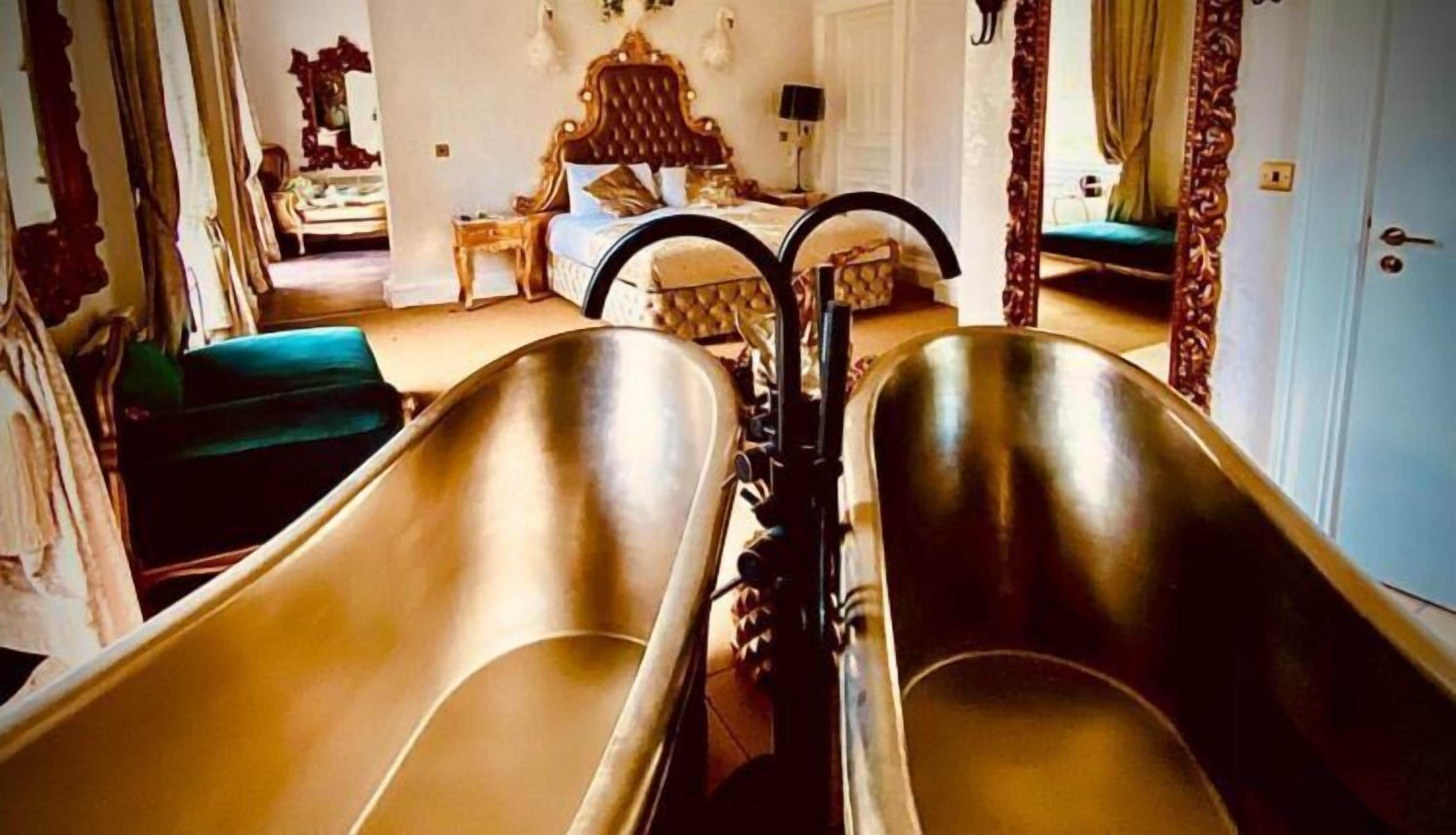 Presidential Room | Individually decorated, individually furnished, blackout curtains