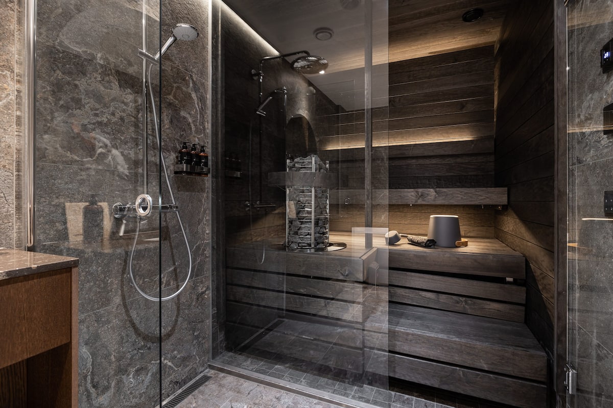 mystique deluxe spa, sauna | bathroom | hair dryer, bidet, heated floors, towels