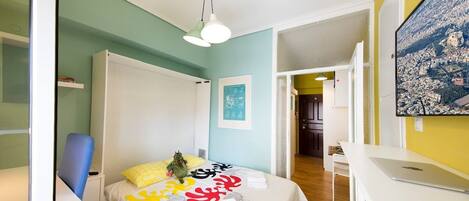 1 quarto, ferros/tábuas de passar roupa