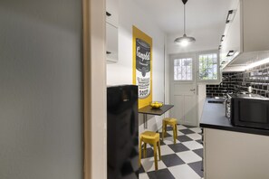 Fridge, microwave, coffee/tea maker, electric kettle