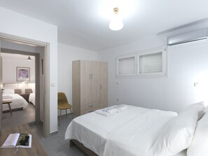 2 bedrooms, iron/ironing board, free WiFi