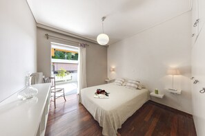 2 chambres, fer et planche à repasser