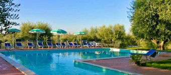 Rosehip apt with shared pool