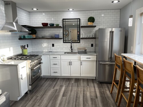 The Hartman's get away 2 bedroom. Perfect for baseball families. 