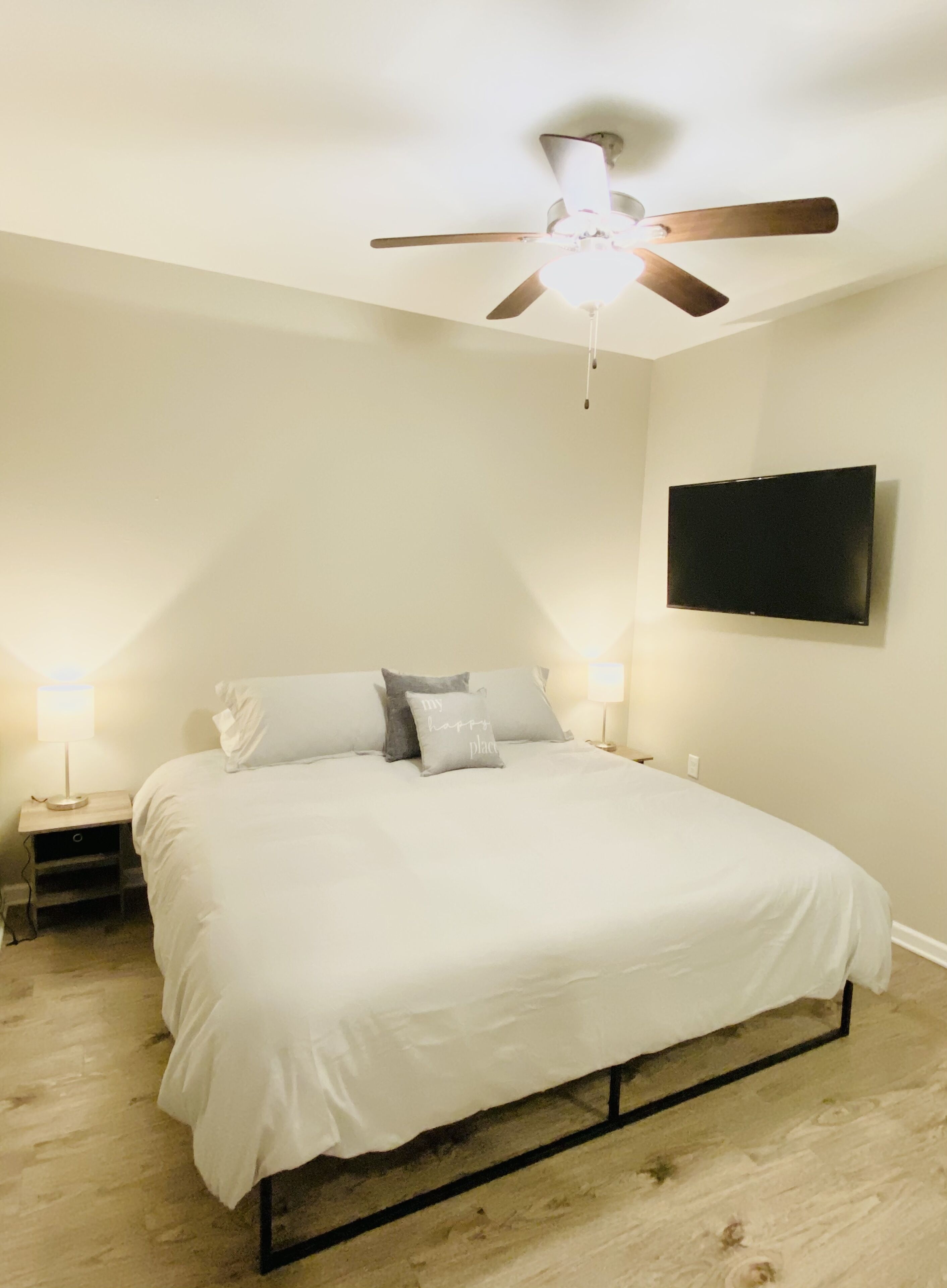 1 chambre, fer et planche à repasser, Wi-Fi gratuit, draps fournis