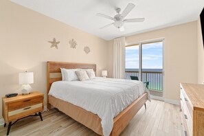 3 slaapkamers, een strijkplank/strijkijzer, gratis wifi, beddengoed