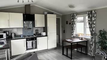 Cabin | Bếp riêng | Tủ lạnh, lò vi sóng, lò nướng, bếp nấu