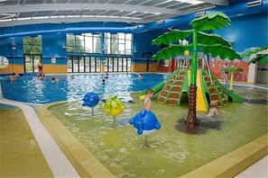 小屋 | 游泳池 | 室內游泳池