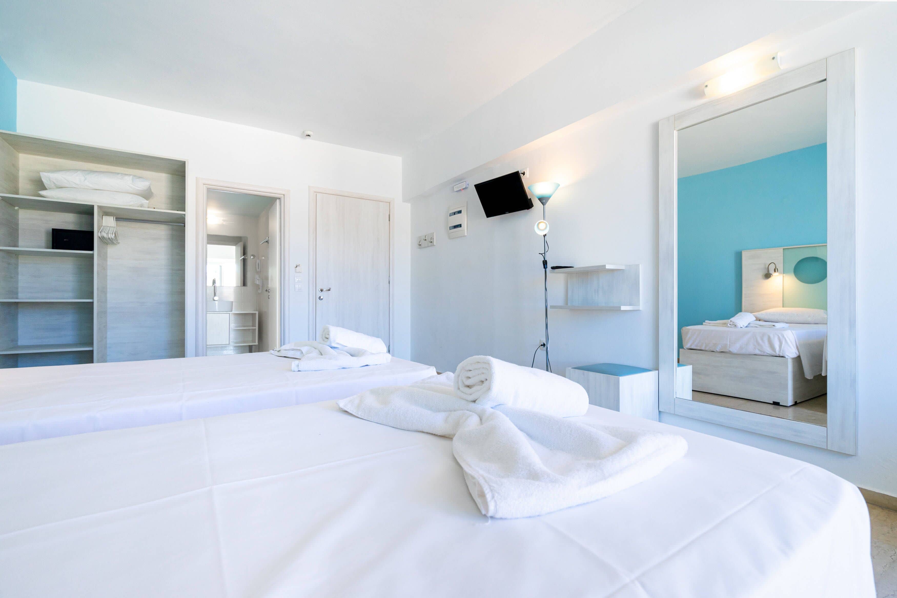 basic room | 1 bedroom, in-room safe, desk, soundproofing